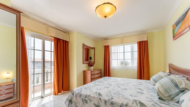 Unclassified image, 1 of 33, button - Apartment Overlooking Heated Pool (Granadilla de Abona)