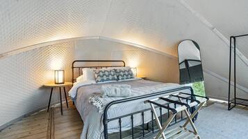 1 bedroom, free WiFi, bed sheets