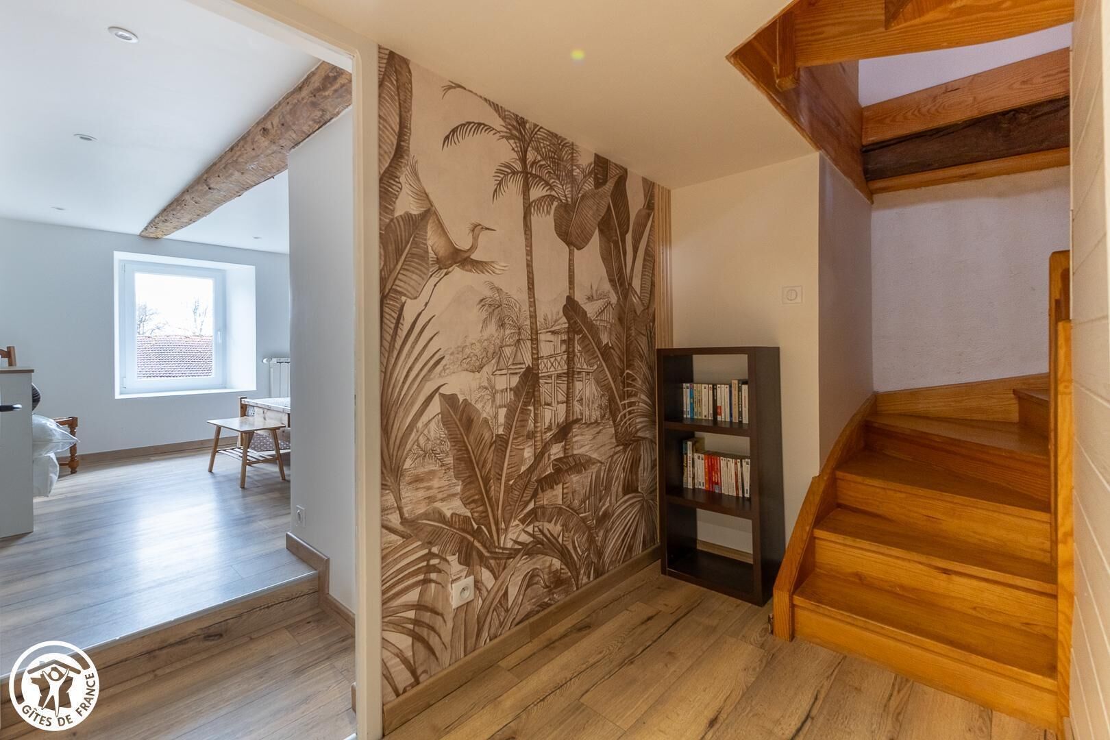 المنشأة من الداخل