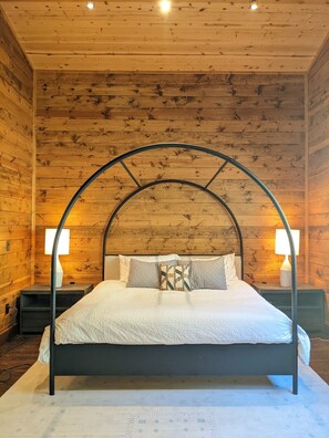 3 makuuhuonetta, silitysrauta/-lauta, Wi-Fi, vuodevaatteet