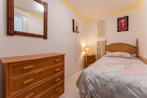 Apartment | 2 bedrooms, iron/ironing board, bed sheets - Apartment With Shared Heated Pool (Granadilla de Abona)