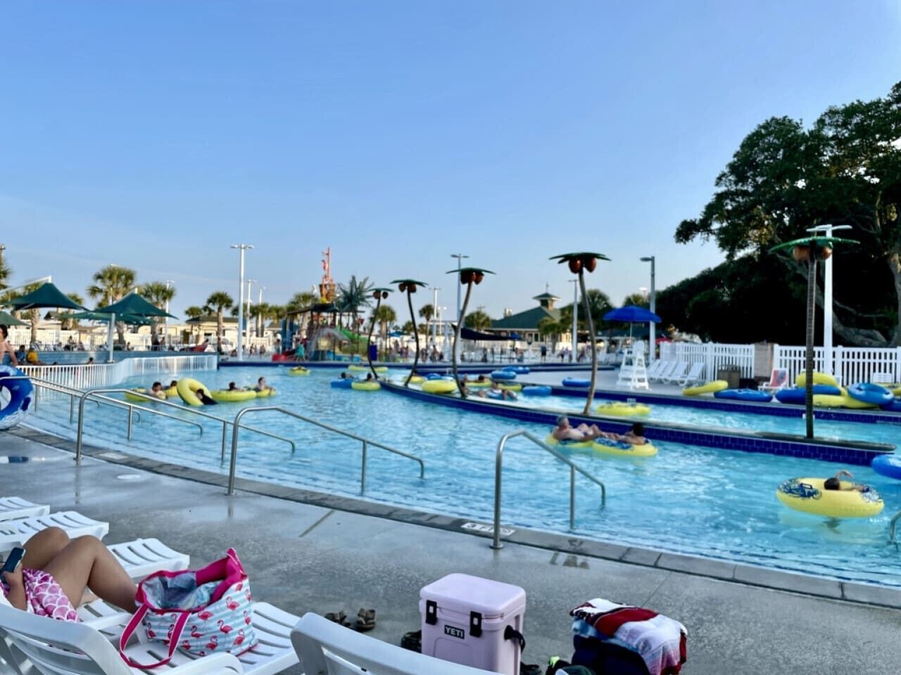 室内游泳池，室外游泳池