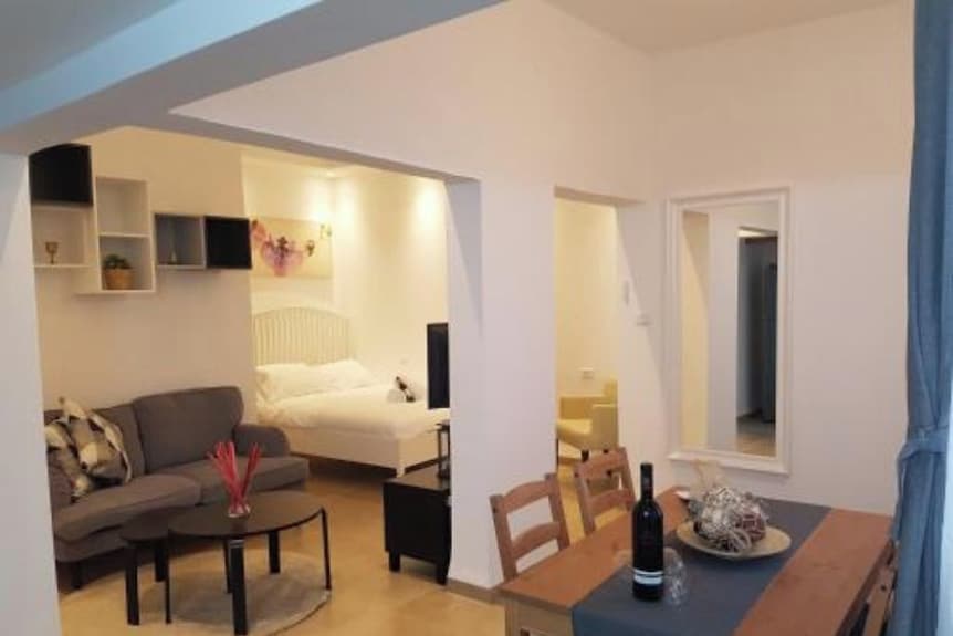 אבני החושן- Avnei Hoshen - One-bedroom Apartment - Israel