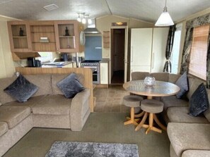 Living area - Quay West Holiday Park - Holiday Accommodation 19725 (New Quay)