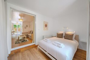 1 bedroom, iron/ironing board, WiFi, bed sheets - Le Cocon II - Private garden terrace - Parking (Montpellier)