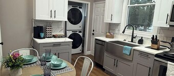 Cozy Condo Near Portsmouth Naval