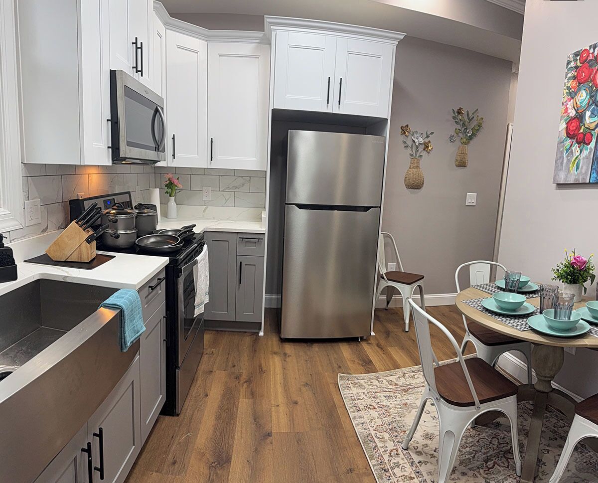 Fridge, microwave, dishwasher, coffee/tea maker