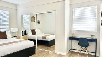 4 bedrooms, iron/ironing board, WiFi, bed sheets