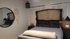 3 bedrooms, iron/ironing board, Internet, bed sheets