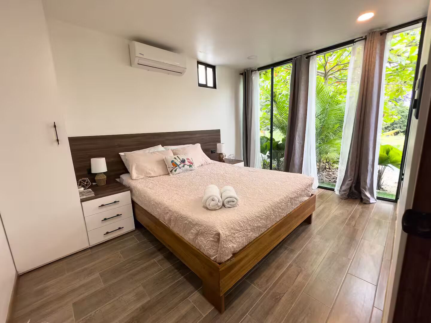 2 bedrooms, free WiFi, bed sheets, wheelchair access