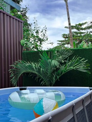 مغطس سبا خارجي