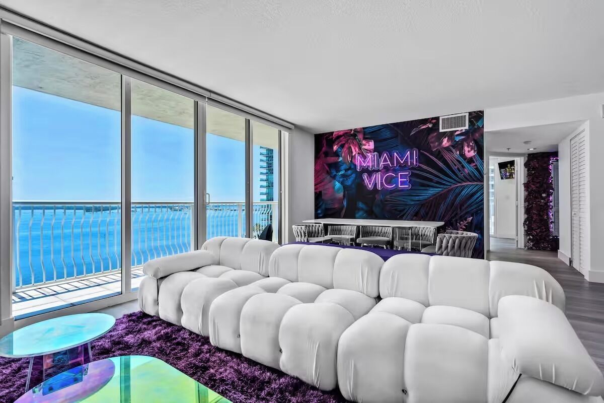 TV connectée, table de tennis de table