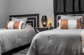 4 habitaciones, escritorio, tabla de planchar con plancha y wifi gratis