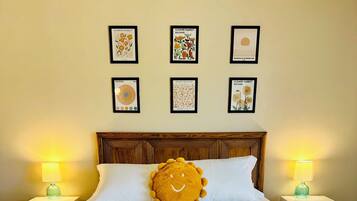 2 bedrooms, iron/ironing board, WiFi