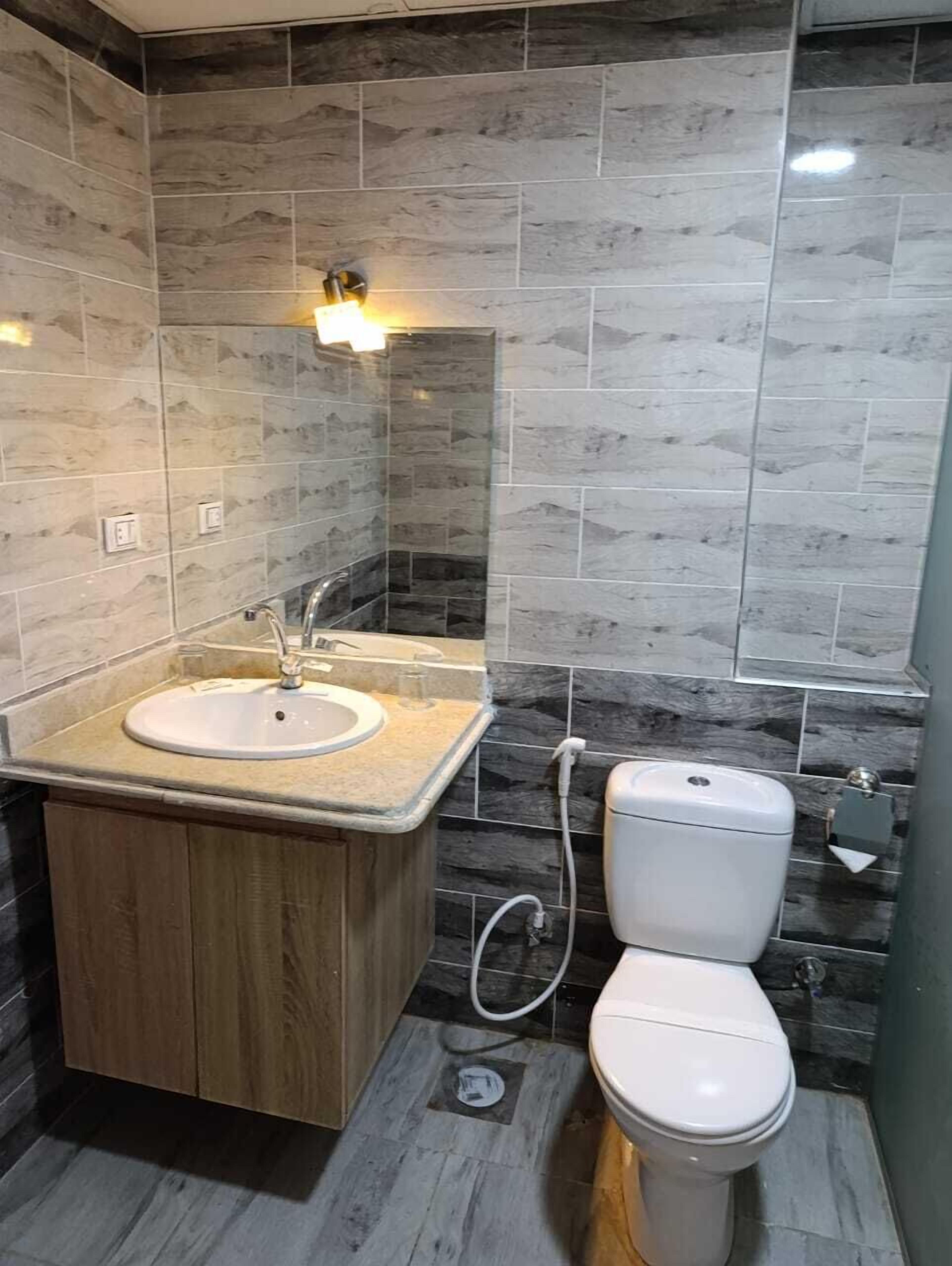 Shower, towels, soap, shampoo