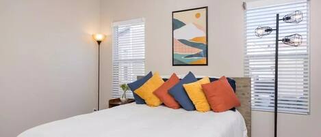 2 slaapkamers, een strijkplank/strijkijzer, wifi, beddengoed