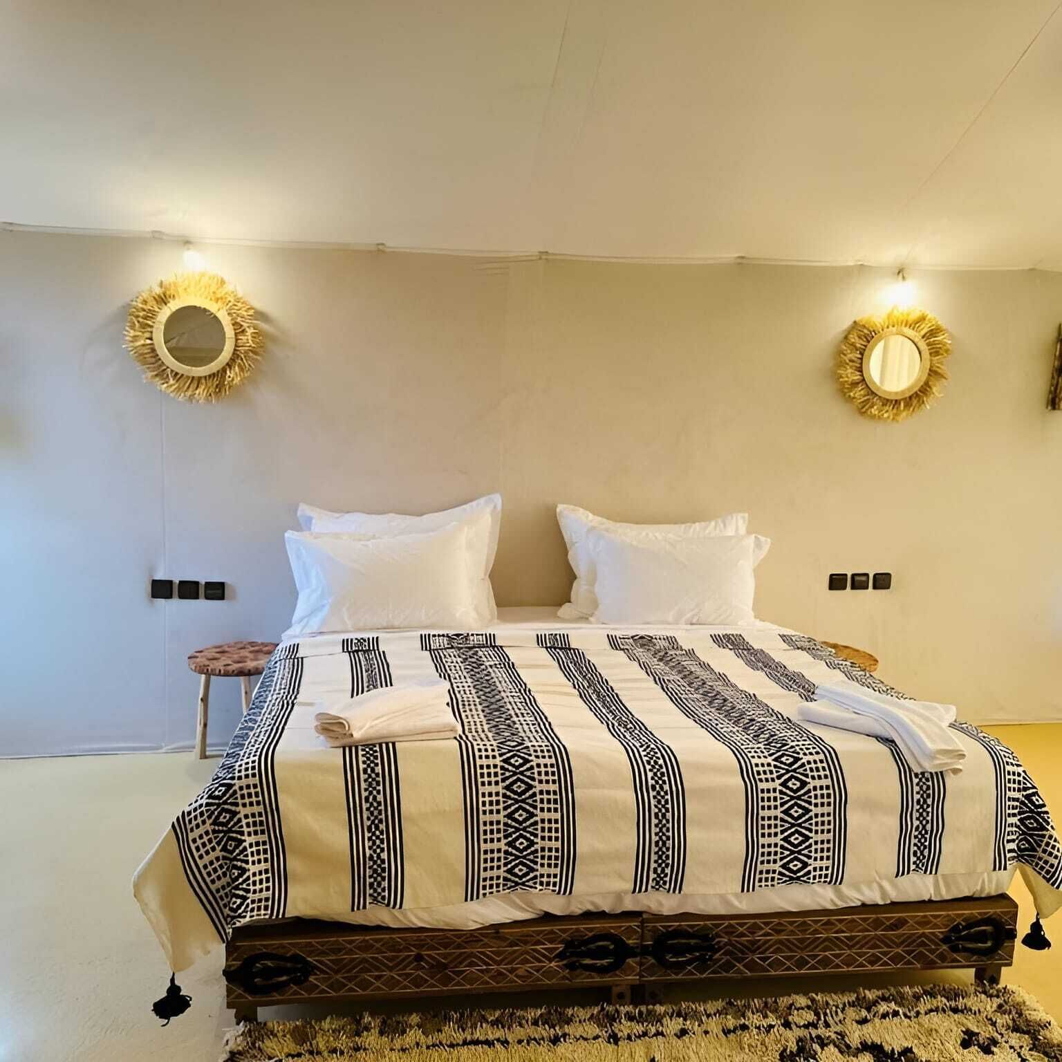 Premium bedding, free cots/infant beds, free WiFi, bed sheets