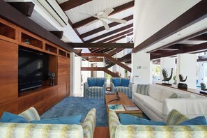 TV - Villa Rosa (Spring Farm)