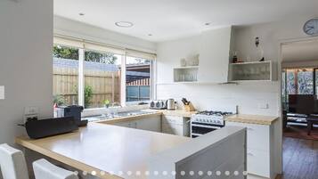 ميكروويف، فرن، موقد طهي مسطح، غسالة أطباق