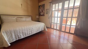 3 soverom, strykejern/-brett, wi-fi og sengetøy