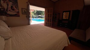 3 chambres, fer et planche à repasser, Wi-Fi, literie fournie