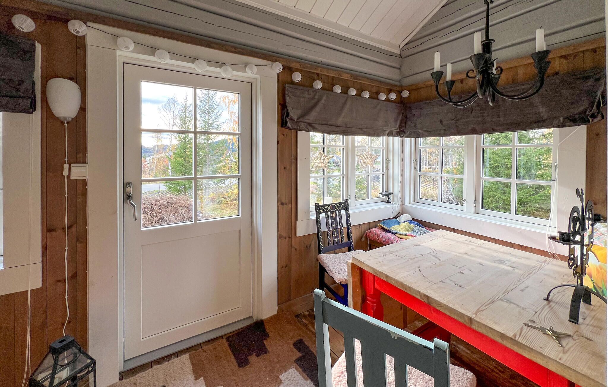 المنشأة من الداخل