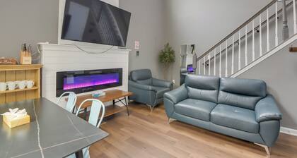 Work From Home: Stylish Apartment in Cheverly!