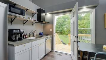 Fridge, microwave, dishwasher, coffee/tea maker