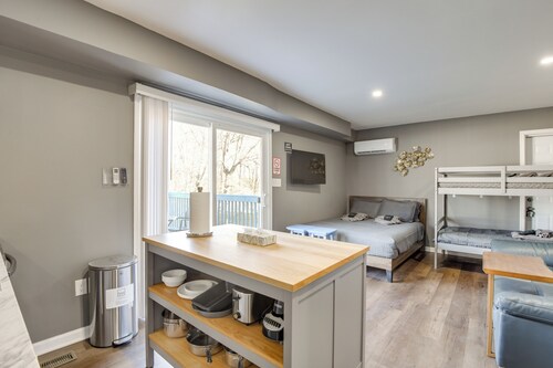 Near Hospitals + Metro Access: Studio in Cheverly