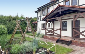 المنطقة المحيطة بالمنشأة