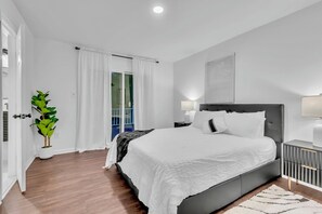 4 Schlafzimmer, Schreibtisch, Bügeleisen/Bügelbrett, kostenloses WLAN