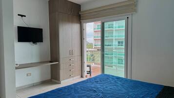 2 soveværelser, skrivebord, strygejern/strygebræt, Wi-Fi