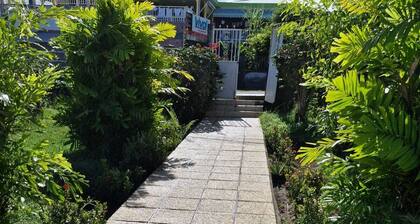 Paradis créole à Bellevue Sainte-Rose, à 5 mn des Bains soufrés de Sofaia