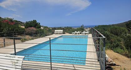 ALBITRU- Villa avec Piscine - vue mer- plage à pieds