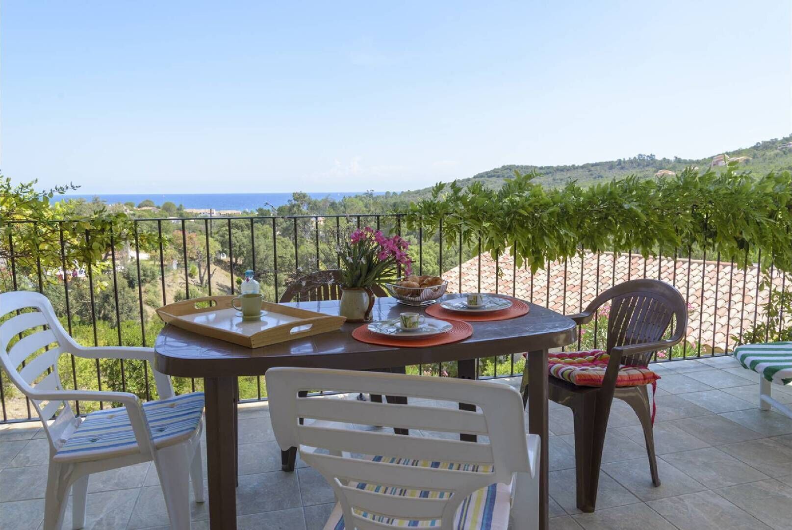 تناول الطعام بالخارج