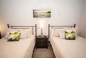 3 bedrooms, free WiFi, bed sheets - World Tour 201 (St Andrews Bldg) (Myrtle Beach)