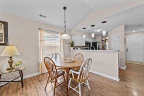 Dining - Waterway Village 3-I (Myrtle Beach)