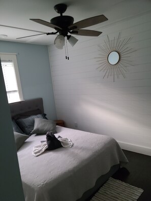 2 sovrum, strykjärn/strykbräda, gratis wi-fi och sängkläder