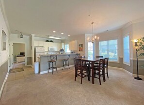 Dining - Spacious 3BR Near Myrtlewood Golf w/ Lake Views (Myrtle Beach)