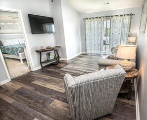 Free WiFi, bed sheets - Nicely Decorated 2Br condo w/Great Waterway Views! (Myrtle Beach)