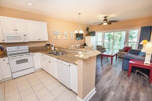 Fridge, microwave, oven, stovetop - Private 2BR Condo w/ Stellar Golf Course Views (Myrtle Beach)