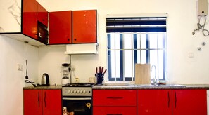 Refrigerador y parrilla de estufa 
