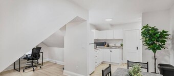 2 BR 1 Bath Apt with Parking | Close to Amenities