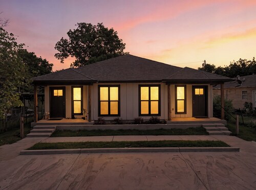 Cozy 2-bedroom townhome in awesome Sapulpa with AC