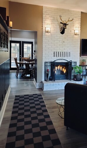 Stag & Sparrow- old-world Victorian