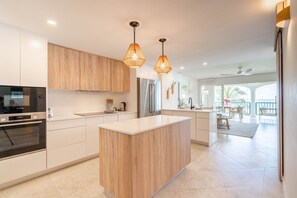 Fridge, microwave, oven, stovetop - Stunning beachfront condo with amazing beach views - Villas On the Beach 305 (Holetown)