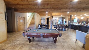 Spielezimmer