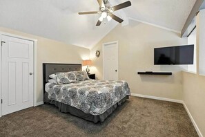 2 soverom, strykejern/-brett, wi-fi og sengetøy