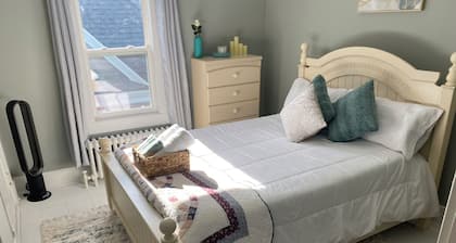 Beautiful 1920’s home in the heart of Sydney!