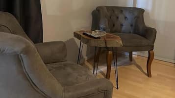 Standard Twin Room, City View | Premium bedding, desk, blackout drapes, free WiFi